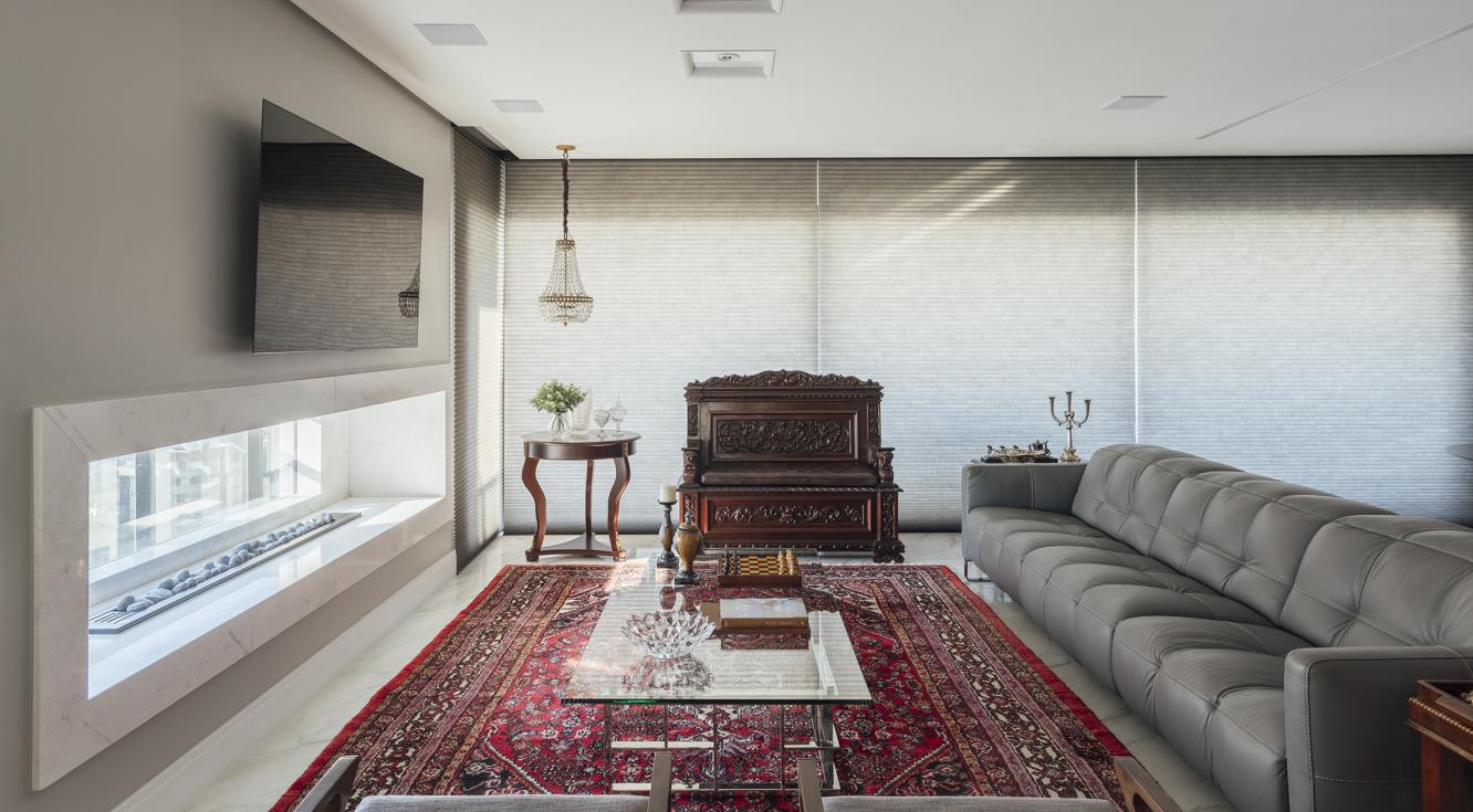 Cristiane Trommer - Profissional Hunter Douglas